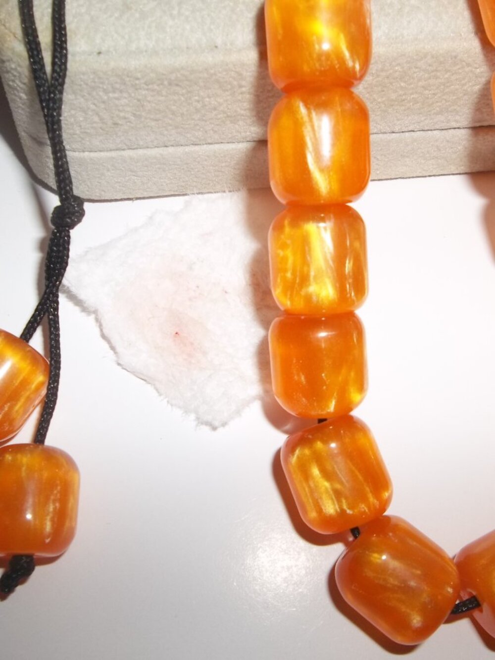 Vintage 1940/50's Lucite Butterscotch bead Prayer Bead Necklace - Picture 3 of 5
